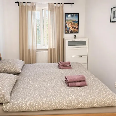 Castle & Old Town Center 2-room * 布拉迪斯拉发